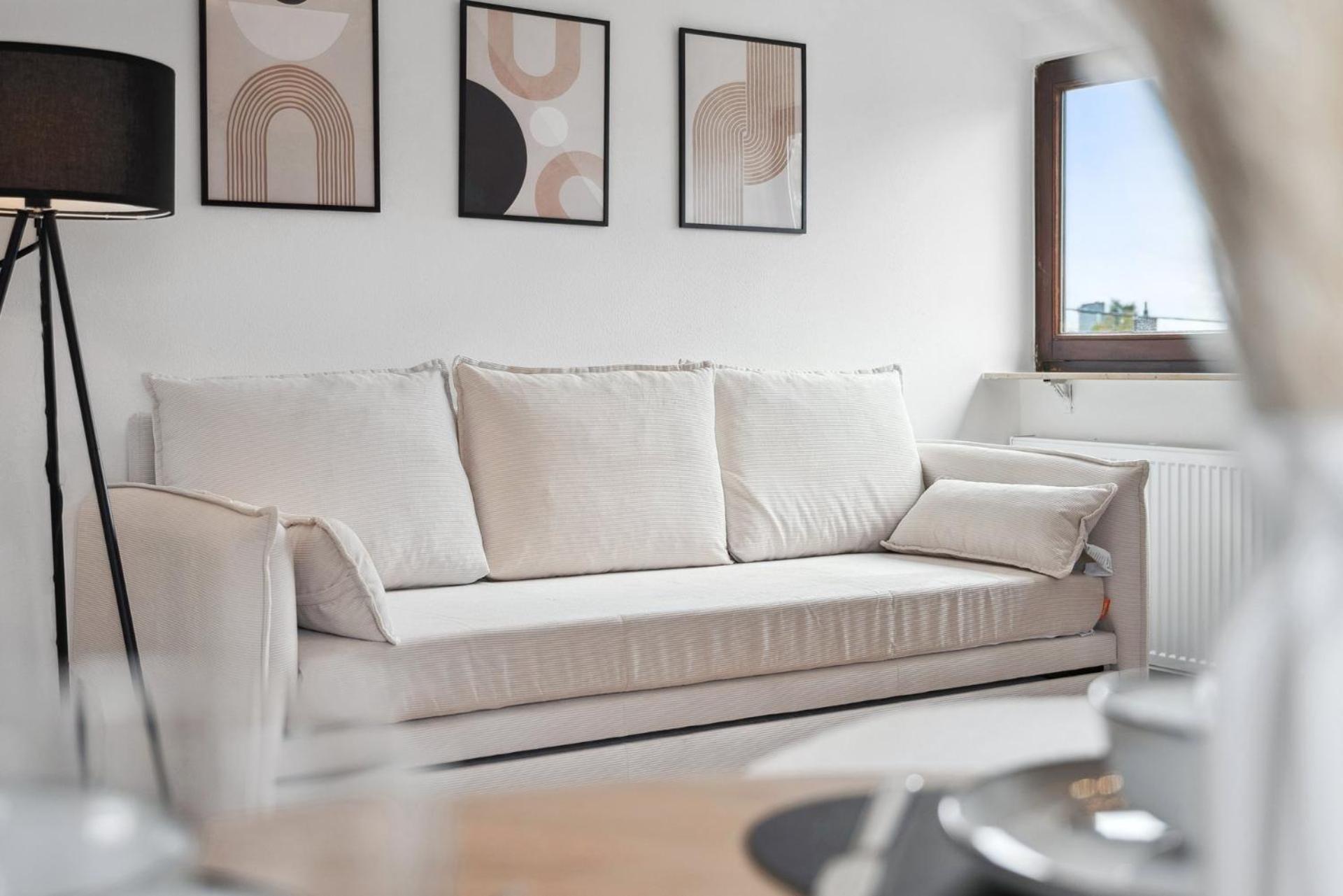 Malu Rooms - Top Lage, Kostenloser Parkplatz, Klima, Netflix, 24H Checkin Ludwigsburg Exterior foto