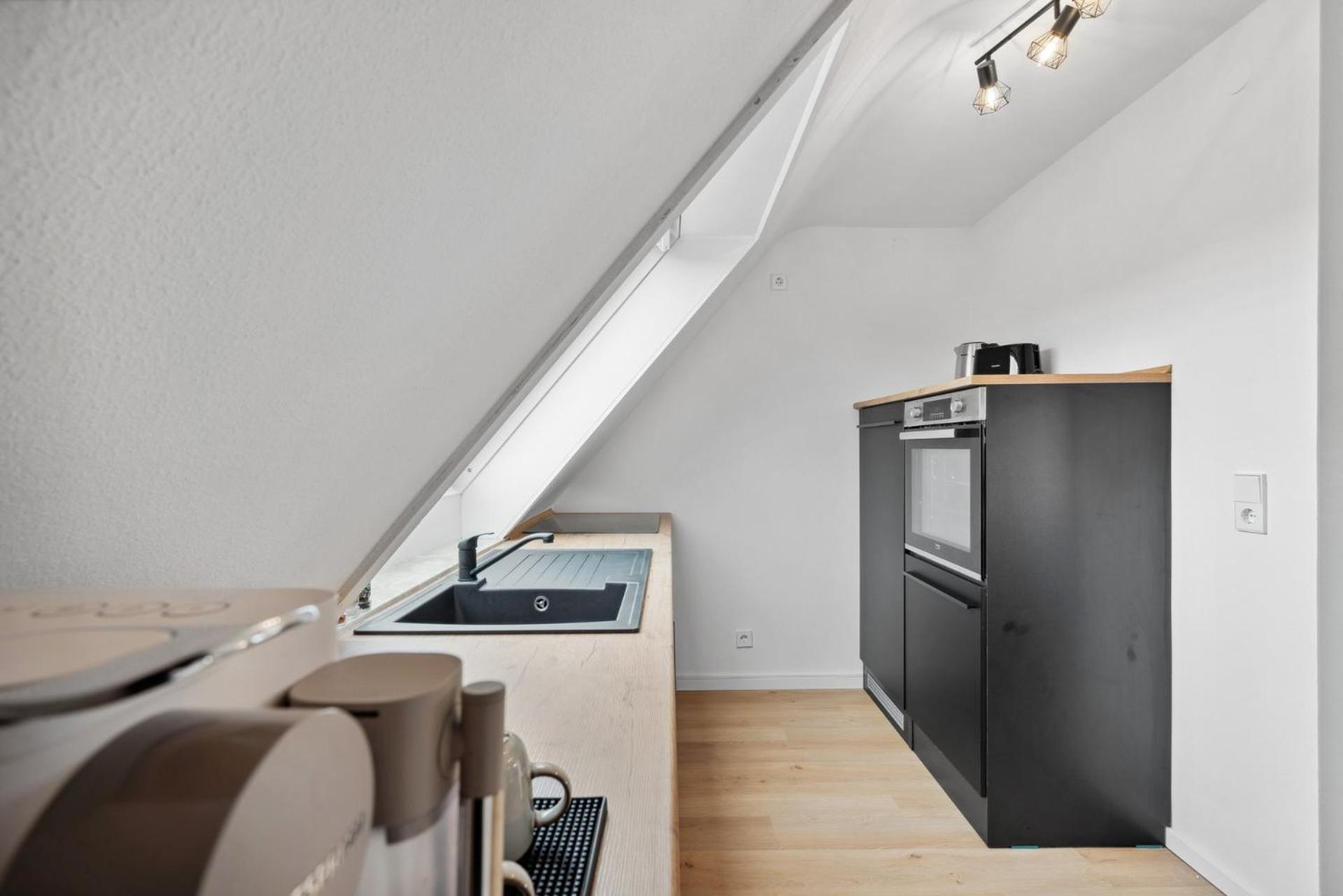 Malu Rooms - Top Lage, Kostenloser Parkplatz, Klima, Netflix, 24H Checkin Ludwigsburg Exterior foto
