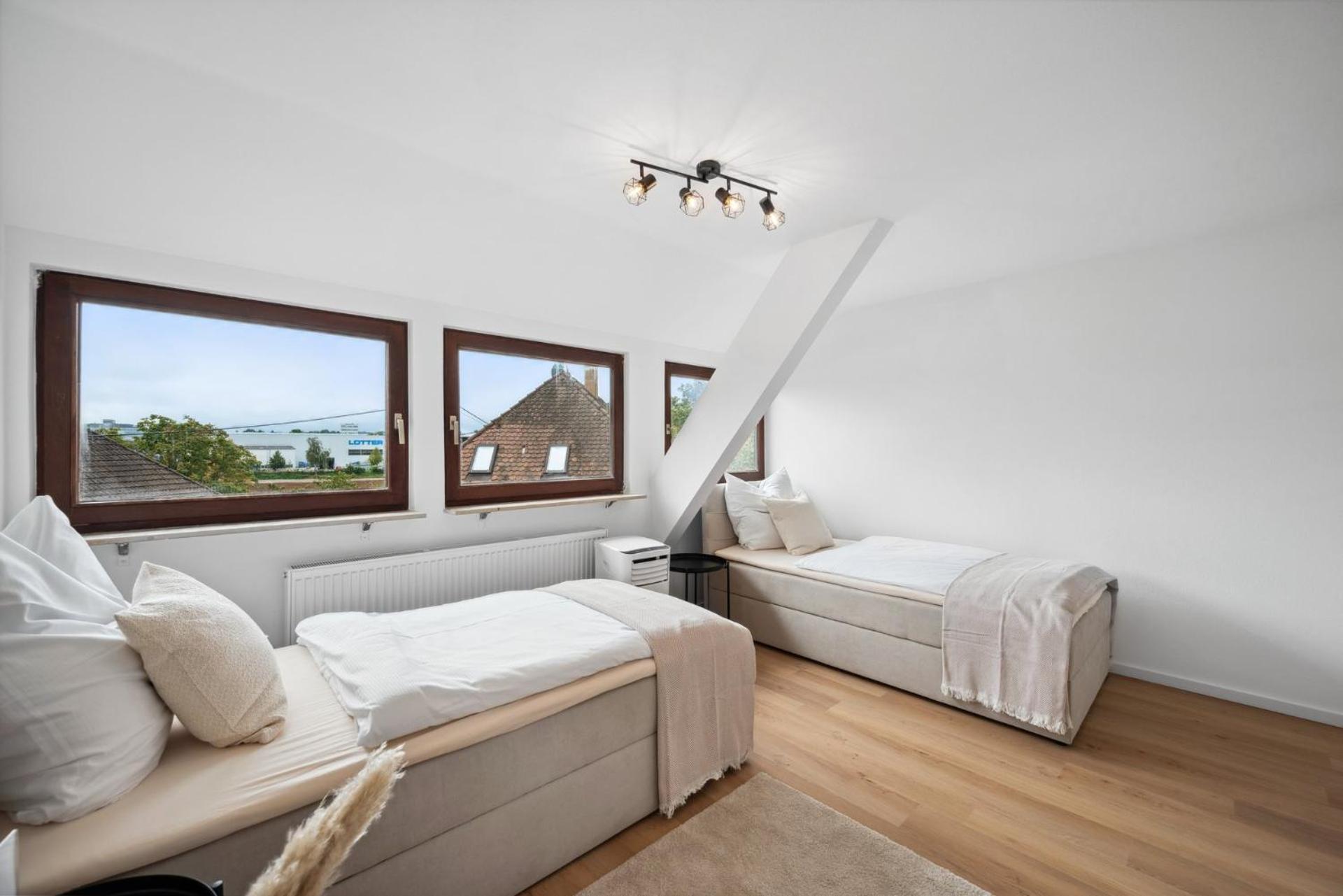 Malu Rooms - Top Lage, Kostenloser Parkplatz, Klima, Netflix, 24H Checkin Ludwigsburg Exterior foto